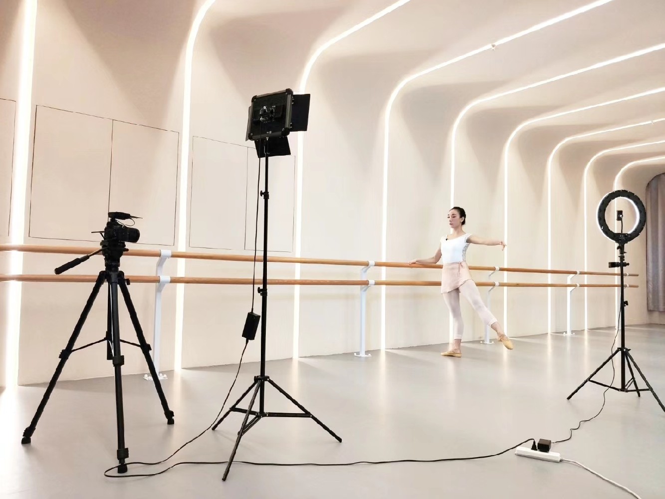 一部手機如何制作小視頻？